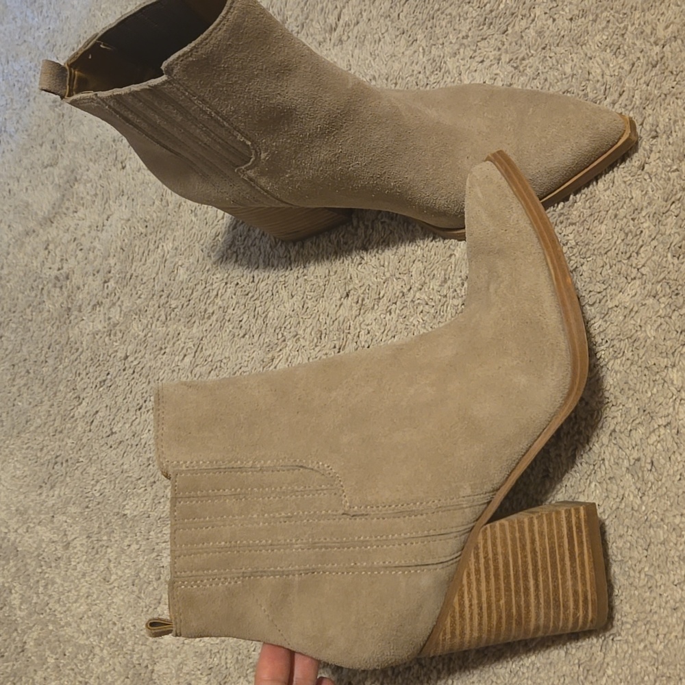 Marc Fisher suede Oshay booties - Picture 2 of 6